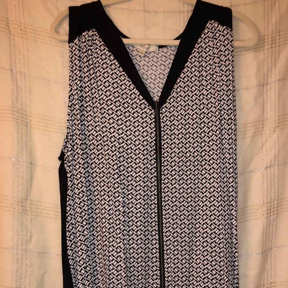 Black and white tank
